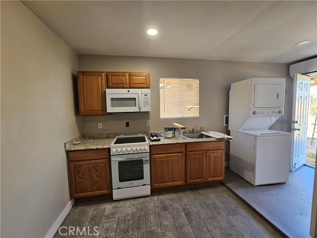 Detail Gallery Image 13 of 13 For 17940 Alder, Hesperia,  CA 92345 - 5 Beds | 3 Baths