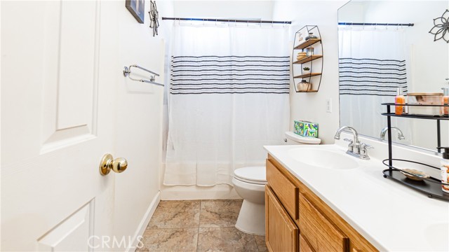 12936 Tehachapi Street, Hesperia CA: https://media.crmls.org/medias/26d781d1-af0e-4573-8bde-736e650cb082.jpg