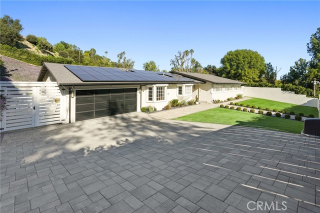 Detail Gallery Image 3 of 52 For 20171 Allentown, Woodland Hills,  CA 91364 - 3 Beds | 4 Baths