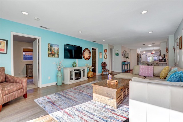 Detail Gallery Image 22 of 61 For 1626 E 6th, Long Beach,  CA 90802 - 3 Beds | 2 Baths