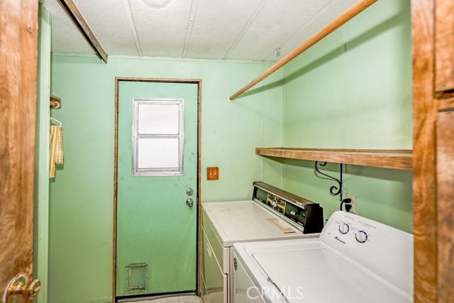 Detail Gallery Image 14 of 25 For 15439 Jersey Street #16,  –,  CA 91345 - 2 Beds | 2 Baths