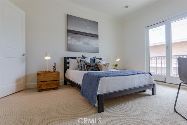 216 1st Street, Manhattan Beach, California 90266, 3 Bedrooms Bedrooms, ,4 BathroomsBathrooms,Residential,Sold,1st,SB21166941