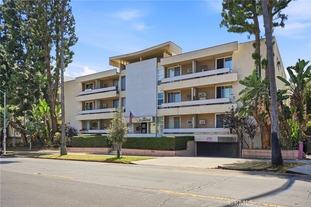 425 S Kenmore #206