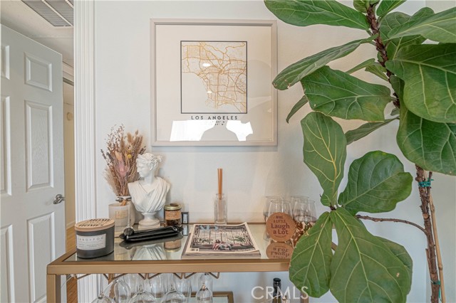 Detail Gallery Image 11 of 28 For 1115 S Elm Dr #301,  Los Angeles,  CA 90035 - 2 Beds | 2 Baths