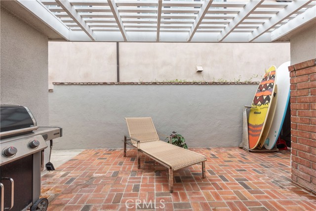 304 Larkspur Avenue, Corona del Mar CA: https://media.crmls.org/medias/26db3d1a-b89e-4bdb-baae-37dee53e529c.jpg