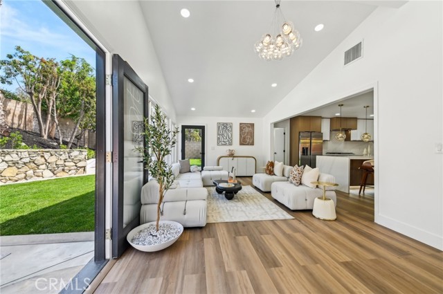 Detail Gallery Image 15 of 70 For 4816 Saint Andrews Ave, Buena Park,  CA 90621 - 4 Beds | 3 Baths