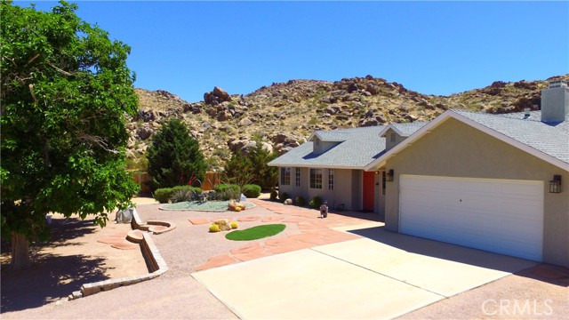 24212 Kansa Road, Apple Valley CA: https://media.crmls.org/medias/26dc5689-f8ea-4c65-a8f8-e525c8afbb5a.jpg