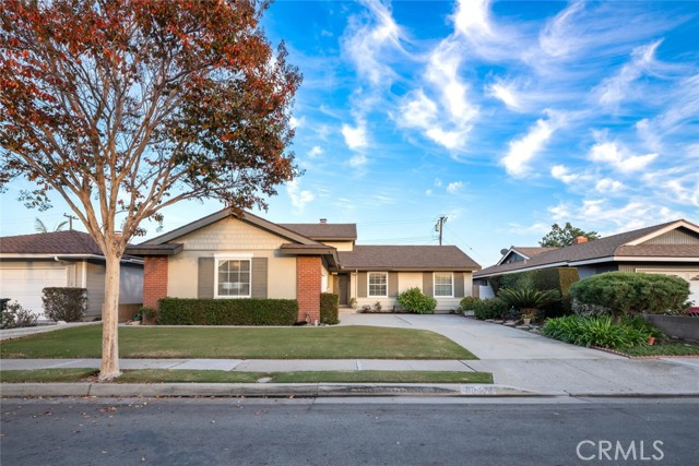 Detail Gallery Image 2 of 67 For 10424 Cary Cir, Cypress,  CA 90630 - 4 Beds | 3 Baths