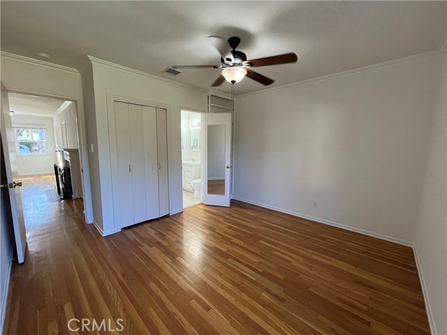 Detail Gallery Image 13 of 15 For 13627 Huston St, Sherman Oaks,  CA 91423 - 3 Beds | 2 Baths