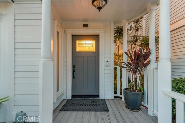 Detail Gallery Image 2 of 38 For 309 21st, Huntington Beach,  CA 92648 - 4 Beds | 3/1 Baths