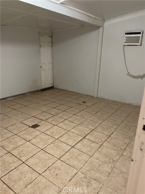 Detail Gallery Image 11 of 11 For 1543 W Orange Grove, Pomona,  CA 91768 - 1 Beds | 1 Baths