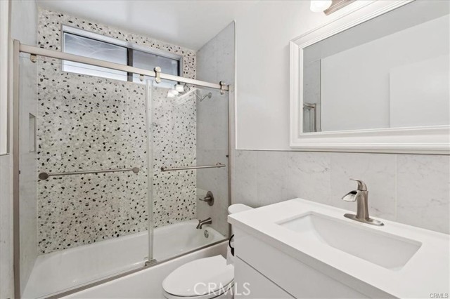 Detail Gallery Image 19 of 24 For 10831 Roycroft St #72,  Sun Valley,  CA 91352 - 3 Beds | 2/1 Baths