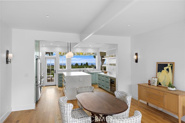 Detail Gallery Image 17 of 38 For 3007 Harbor View, Corona Del Mar,  CA 92625 - 3 Beds | 2/1 Baths