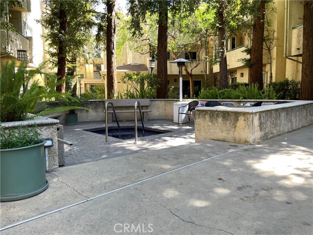 Detail Gallery Image 5 of 26 For 7800 Topanga Canyon Bld #208,  Canoga Park,  CA 91304 - 3 Beds | 2 Baths