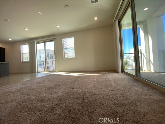 Detail Gallery Image 2 of 41 For 179 Cadence, Irvine,  CA 92618 - 3 Beds | 3/1 Baths