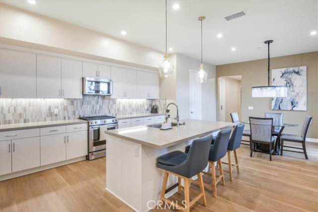 1118 S urbana S, Anaheim CA: https://media.crmls.org/medias/26dfcb02-783c-41cd-93bc-c306a3ea7e23.jpg
