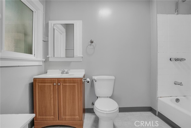 Detail Gallery Image 9 of 17 For 3601 W Washington, Los Angeles,  CA 90018 - – Beds | – Baths