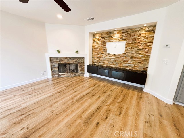 488 Towergrove Drive, Corona CA: https://media.crmls.org/medias/26e12984-e31e-42e9-8d65-c8f33a144c91.jpg