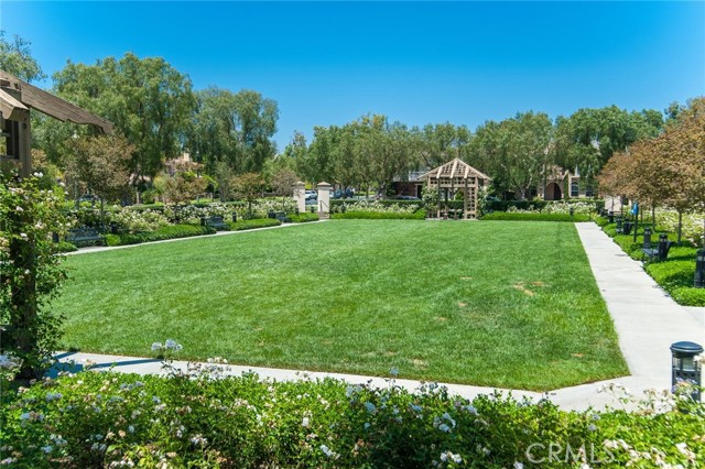 45 Modesto, Irvine CA: https://media.crmls.org/medias/26e214d5-3b15-49b3-a7cb-5a58b4b99d09.jpg