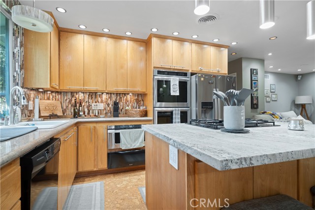 4941 Milford Road, Riverside CA: https://media.crmls.org/medias/26e26734-af0d-423e-a291-2dea610f36e7.jpg