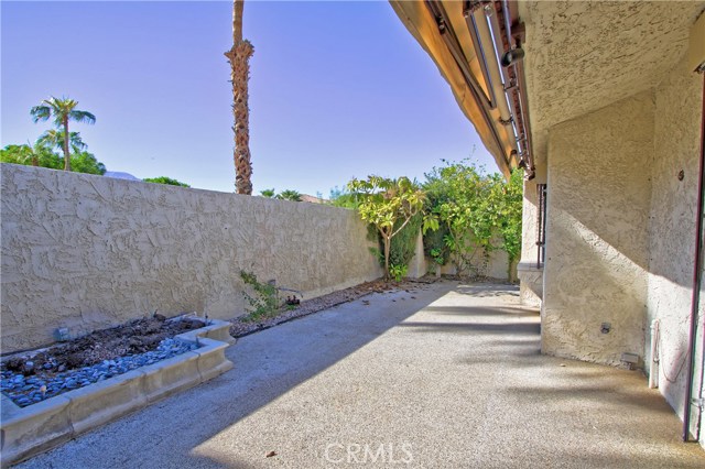 Image 28 for 1451  E Amado RD