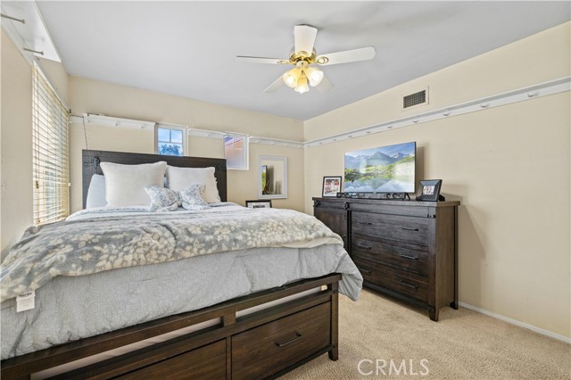 28436 Calex Drive, Valencia CA: https://media.crmls.org/medias/26e2e888-cdb3-4f6e-9b9d-23c5ee98bf75.jpg