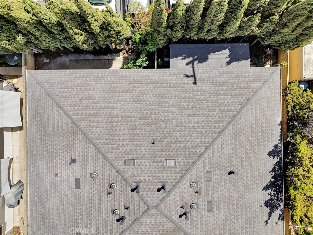 https://media.crmls.org/medias/26e32dde-0333-4b67-815b-262dc3ba8292.jpg?preset=X-Large