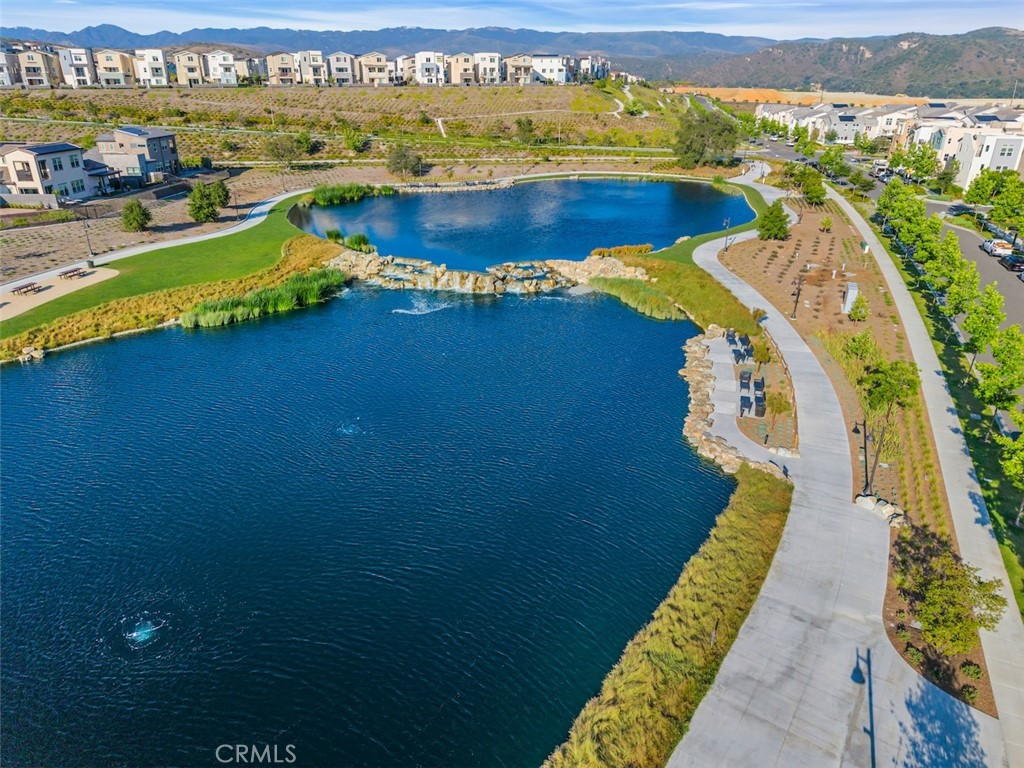 https://media.crmls.org/medias/26e48d38-3459-42aa-b759-5c1d83cc014a.jpg?preset=X-Large