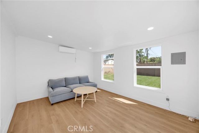 Image 23 of 27 For 2430 Marber  