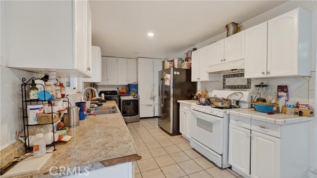 Detail Gallery Image 11 of 45 For 2926 W La Verne, Santa Ana,  CA 92704 - 3 Beds | 2 Baths
