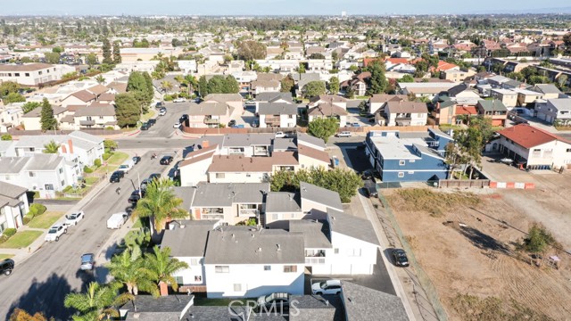 Detail Gallery Image 12 of 39 For 4822 Neely Cir, Huntington Beach,  CA 92649 - – Beds | – Baths