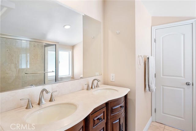Detail Gallery Image 46 of 70 For 17211 Orozco St, Granada Hills,  CA 91344 - 5 Beds | 5/1 Baths
