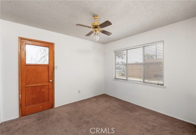 8841 California, Riverside CA: https://media.crmls.org/medias/26e84d83-d1cc-453a-b37d-d181b5bae752.jpg