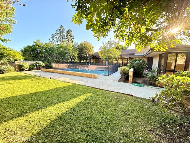 Front Image Thumbnail for CRWS26067527