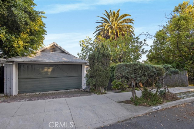 3814 San Rafael Avenue, Los Angeles CA: https://media.crmls.org/medias/26eaf416-75bb-4048-8658-39cbe633be1d.jpg