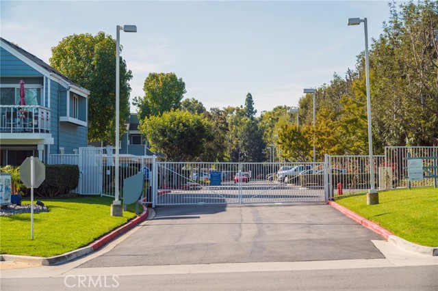 Detail Gallery Image 2 of 38 For 6020 Bixby Village #63,  Long Beach,  CA 90803 - 1 Beds | 1 Baths