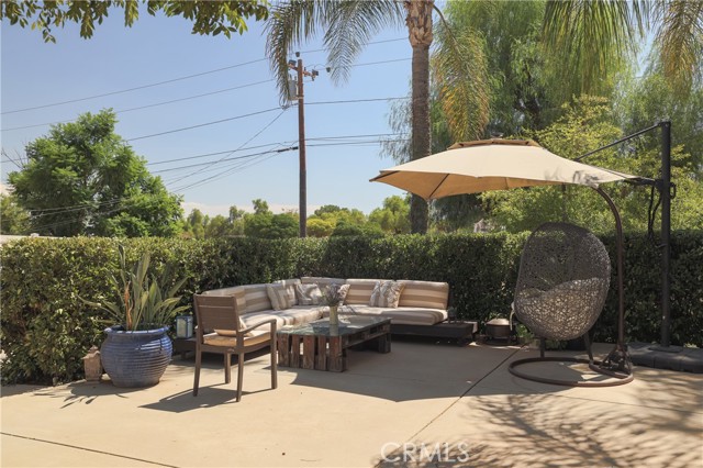 21510 Floral Avenue, Perris CA: https://media.crmls.org/medias/26eb8c4b-0be1-4e0c-889d-bc6938dd8e23.jpg
