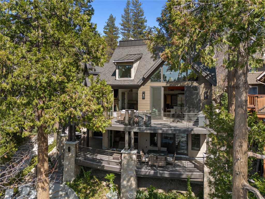 https://media.crmls.org/medias/26ebcaa5-2031-46a9-beb0-1e0a40531f3c.jpg?preset=X-Large