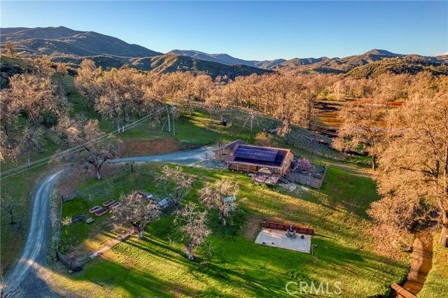 4685 Scotts Valley Road, Lakeport CA: https://media.crmls.org/medias/26ebf1d0-c8d0-4f18-82af-f9865a77a03e.jpg