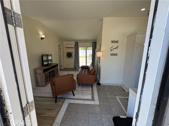 Detail Gallery Image 5 of 27 For 28302 Alessandro, Moreno Valley,  CA 92555 - 2 Beds | 1 Baths