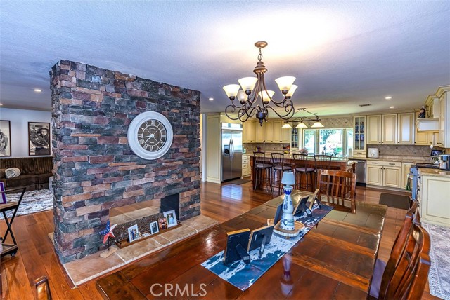 1006 W Dorothy Drive, Brea CA: https://media.crmls.org/medias/26ec3ab6-c2e9-447c-8d23-9b94da5eaaee.jpg