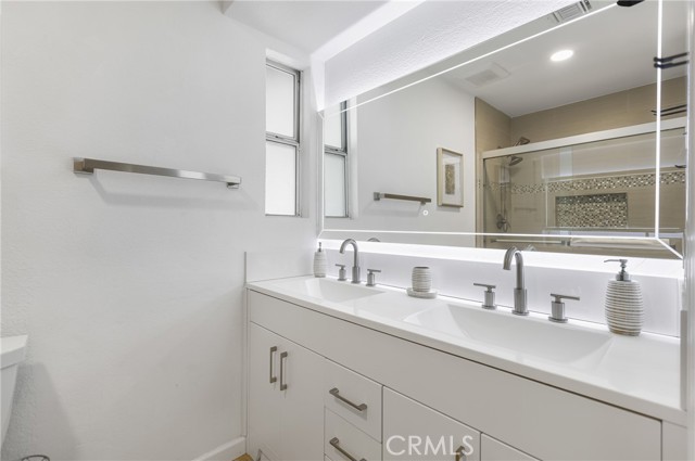 2230 N Volturno Road, Palm Springs CA: https://media.crmls.org/medias/26ec3d5e-f89e-4203-b6d5-201fffde40a9.jpg