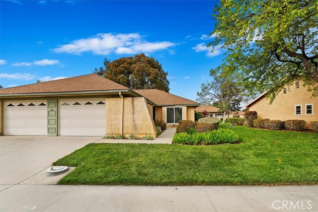 4223 Village 4 photo 2