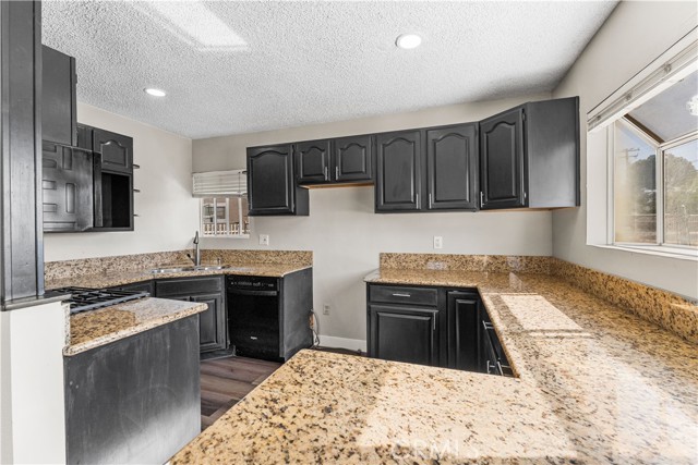 Detail Gallery Image 15 of 57 For 43028 45th St, Lancaster,  CA 93536 - 4 Beds | 2 Baths