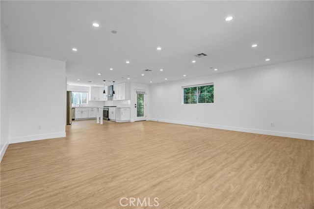 Detail Gallery Image 10 of 23 For 5248 Segals Way, Sherman Oaks,  CA 91411 - 4 Beds | 3/1 Baths