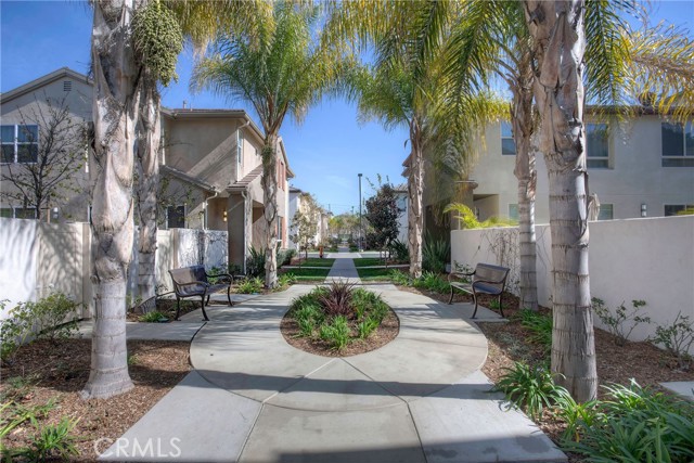 12039 Stanley Park Court, Hawthorne CA: https://media.crmls.org/medias/26ed3fb4-9024-435e-97e8-9f48f5016925.jpg