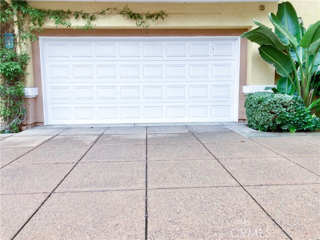 Detail Gallery Image 9 of 11 For 904 Reggio Aisle, Irvine,  CA 92606 - 2 Beds | 2 Baths