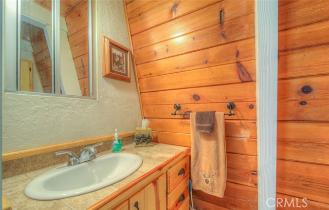 42608 Cedar Avenue, Big Bear Lake CA: https://media.crmls.org/medias/26eda520-1e42-4f17-9a29-e8bda2e09897.jpg