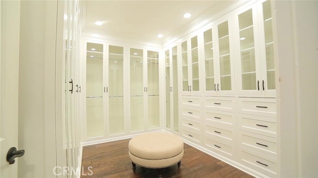 Detail Gallery Image 40 of 61 For 4461 Stern Ave, Sherman Oaks,  CA 91423 - 5 Beds | 4/1 Baths