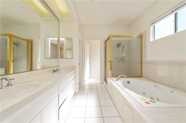 326 Genoa, Arcadia CA: https://media.crmls.org/medias/26ee82d2-a3ae-4cd6-9d23-b230f2a583a2.jpg